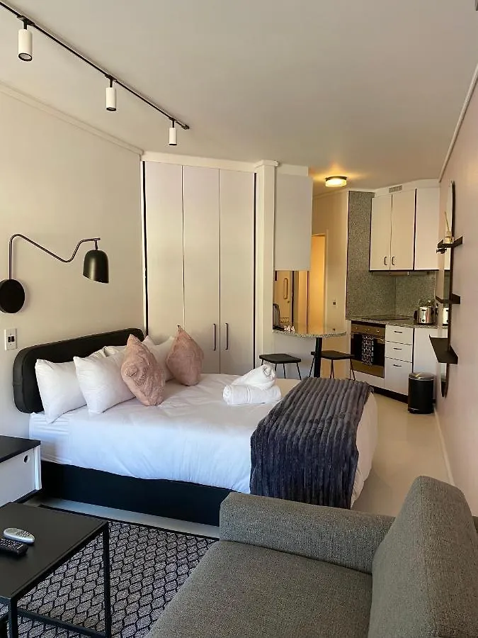 Stay Blissful At The Flamingo Cape Town 0*,
