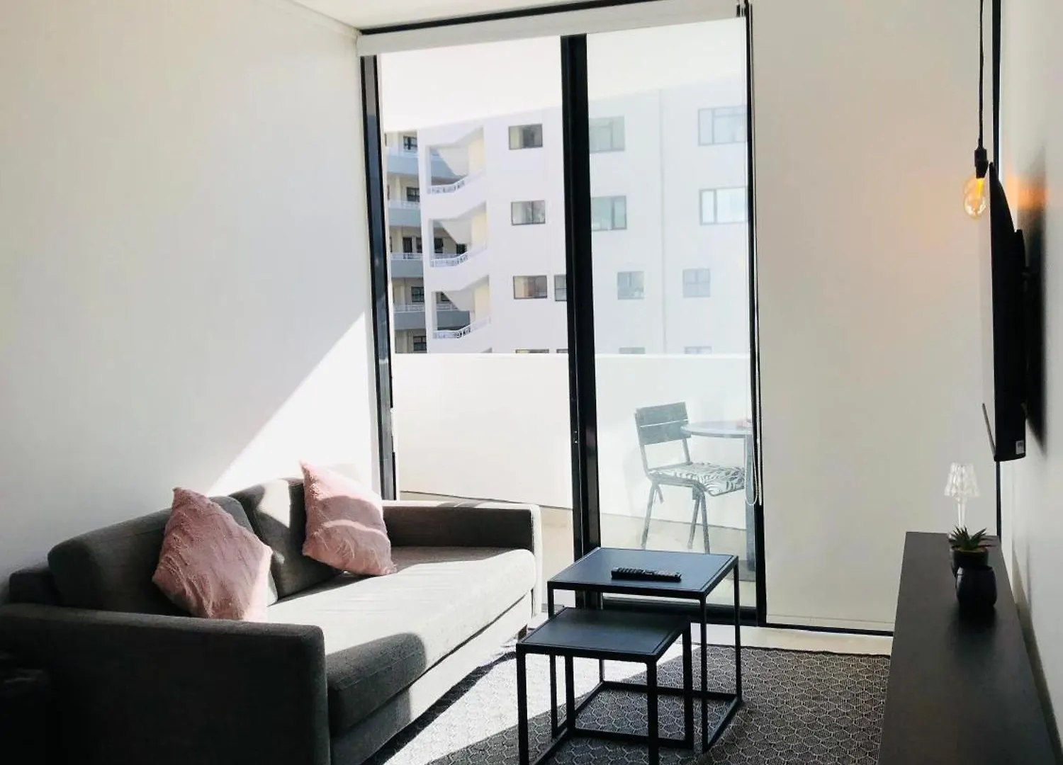 Apartment Stay Blissful At The Flamingo Cape Town
